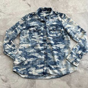 Given Kale Camo Blue Chambray‎ Shirt Size Medium M Snap Front